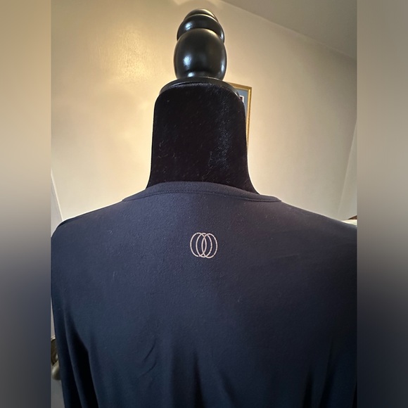 Balance Collection stretchy cape - Picture 6 of 13